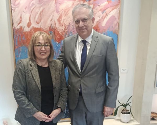 Συνάντηση της Στέλλας Αραμπατζή με τον Υπουργό Ανάπτυξης Τάκη Θεοδωρικάκο