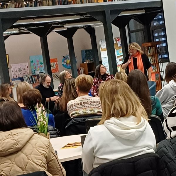 Παρουσίαση παιδικού βιβλίου Χρυσάνθης Μπόλα στη Δημοτική Βιβ/κ